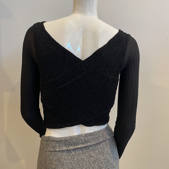 Perfect Condition Show Me Your Mumu Black Crop Top - Picture 6 of 12